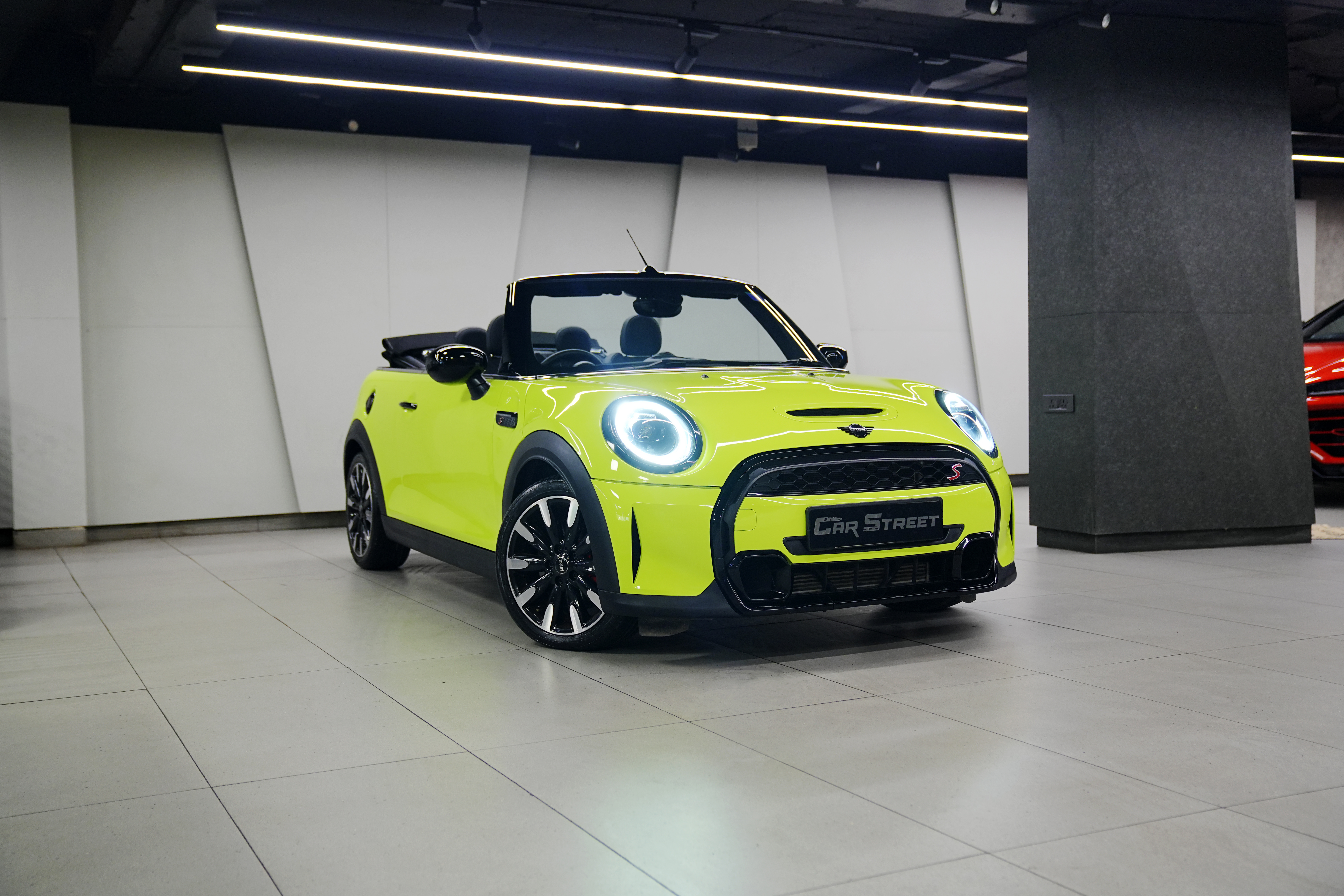 Buy Your Dream Car from Trusted Second Hand Luxury Cars Dealers