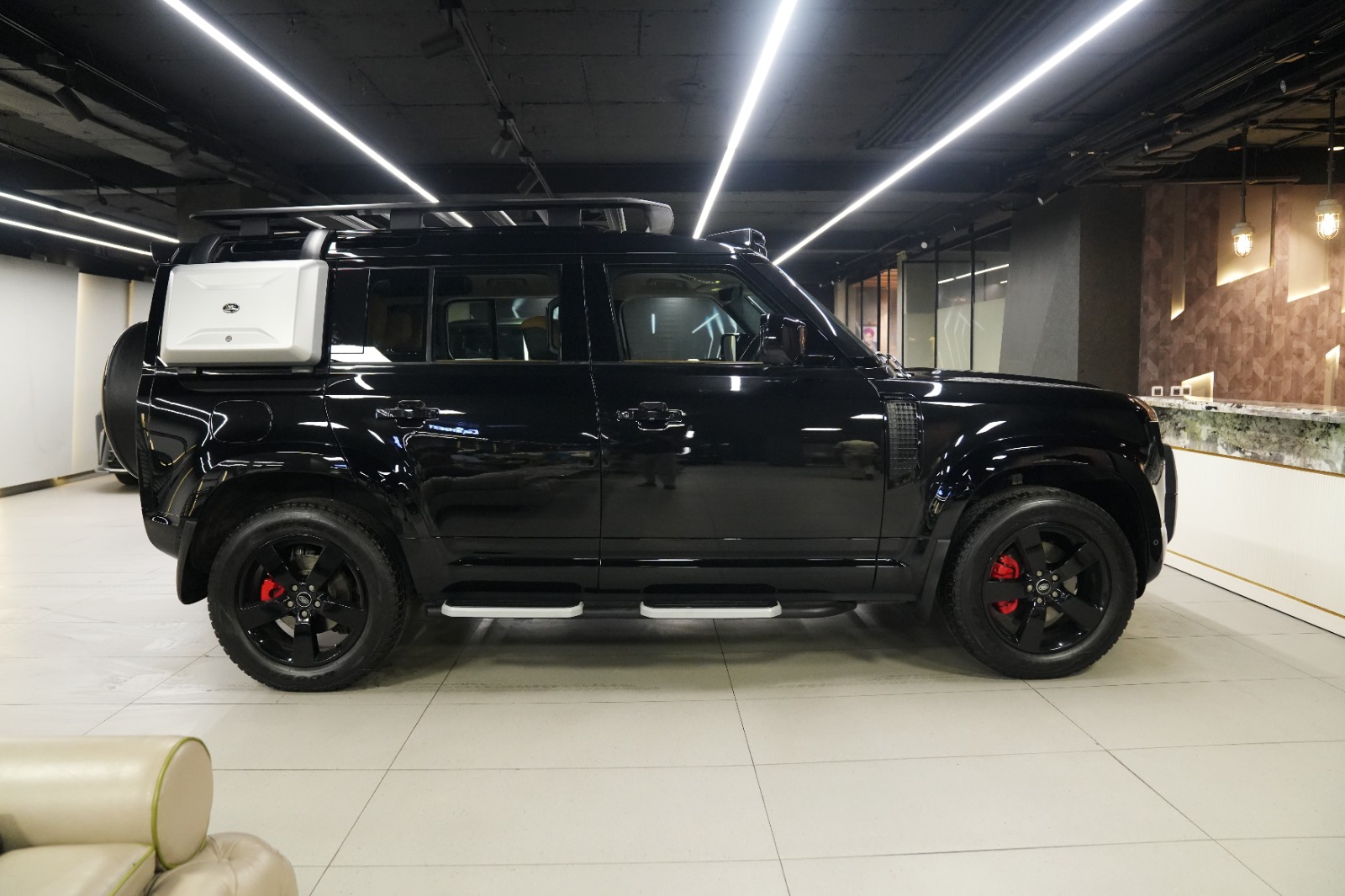 Used Land Rover Defender 110 P300 HSE Cars in Kerala | Second-Hand Land ...