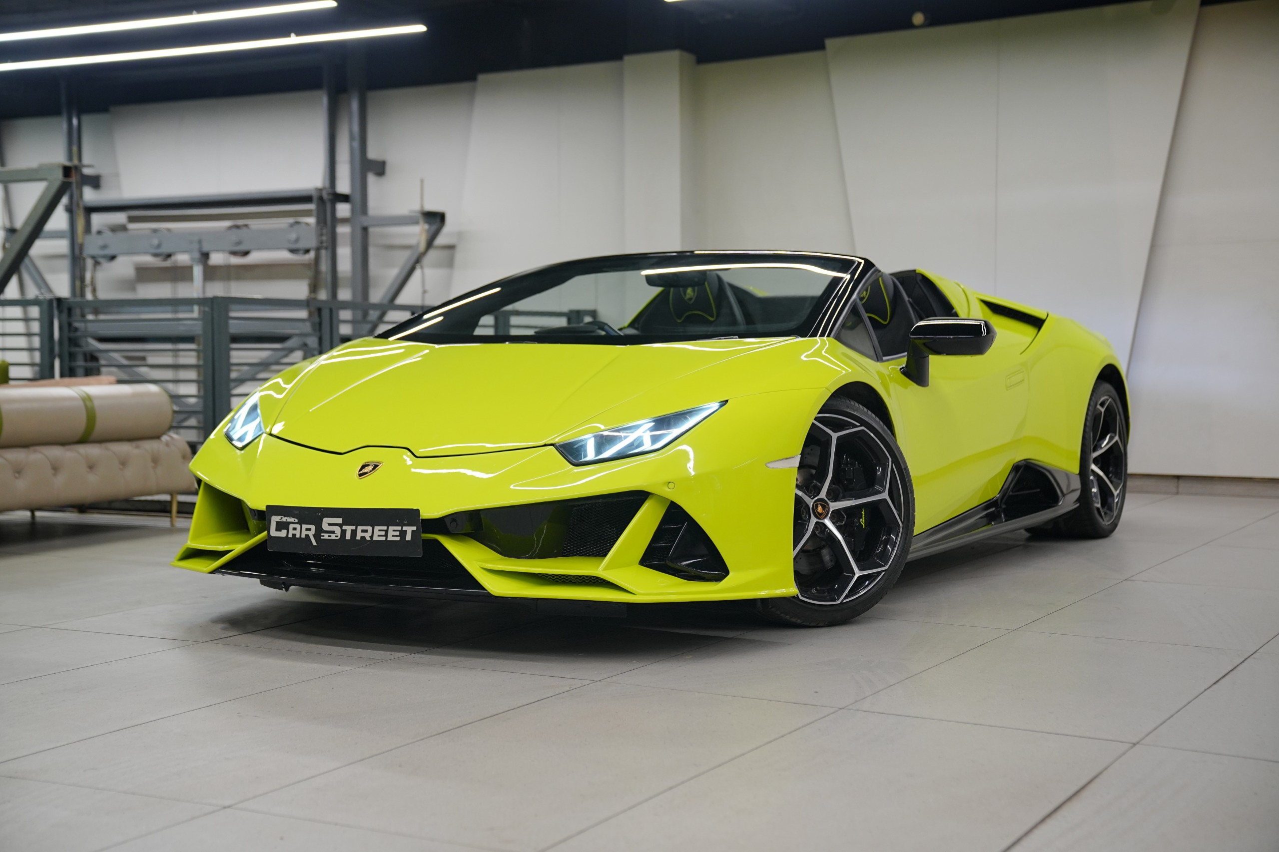 Lamborghini Huracan 580-2 RWD Spyder