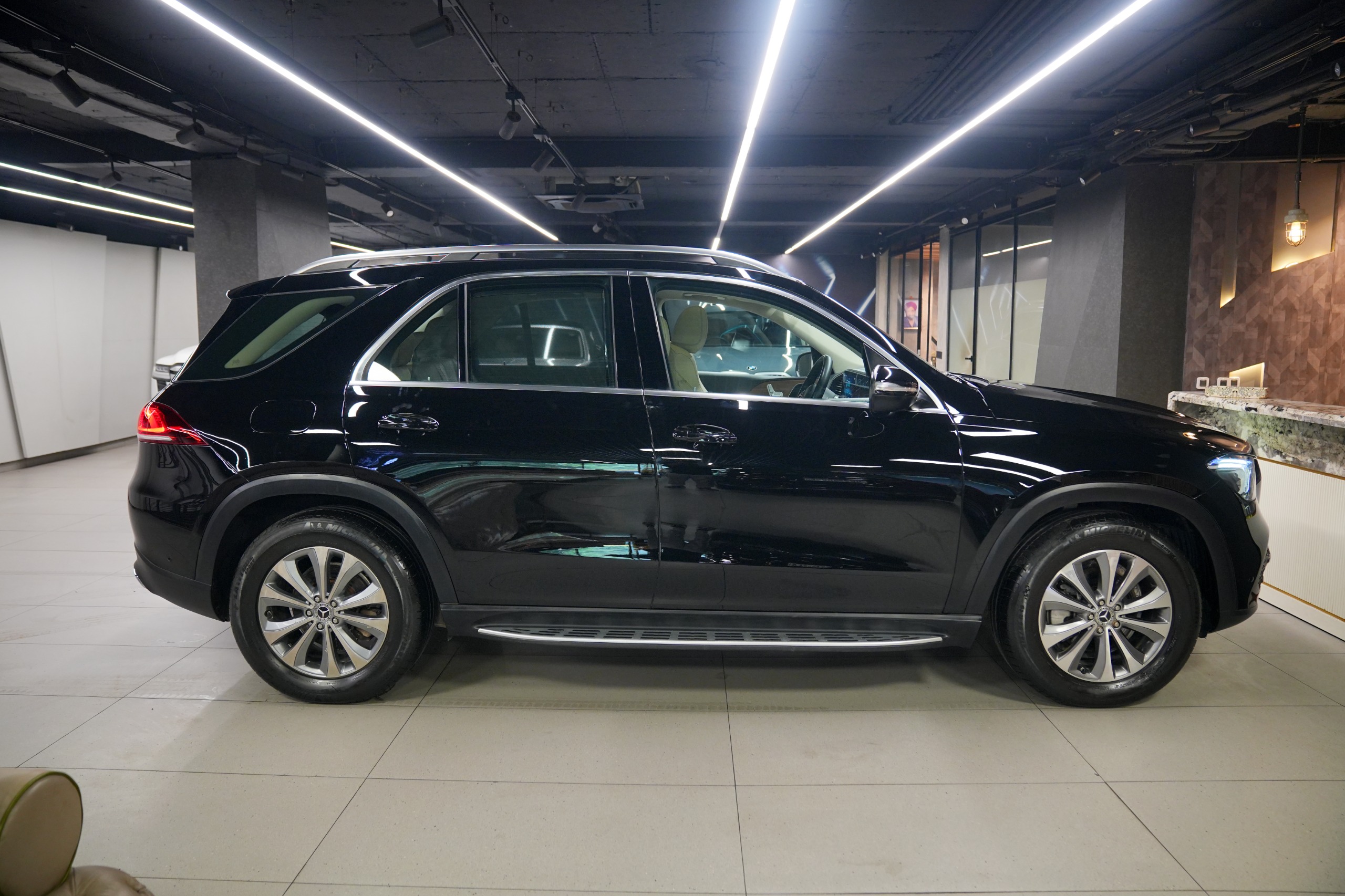Used Mercedes-Benz GLE 300d 4-matic LWB Cars in Malegaon | Second-Hand ...